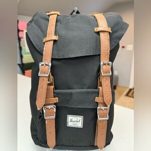 HERSCHEL Black Backpack 🎒 Red Stripe Interior with Computer pocket